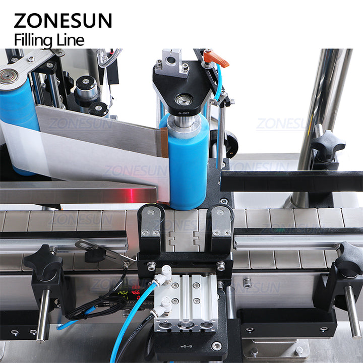 labeling structure of lotion filling machine