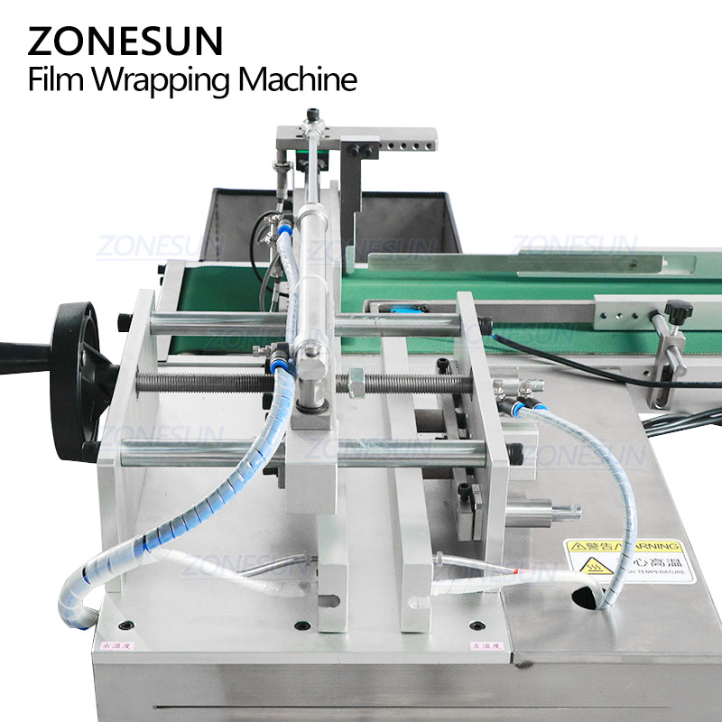 conveying structure of BOFF film wrapping machine